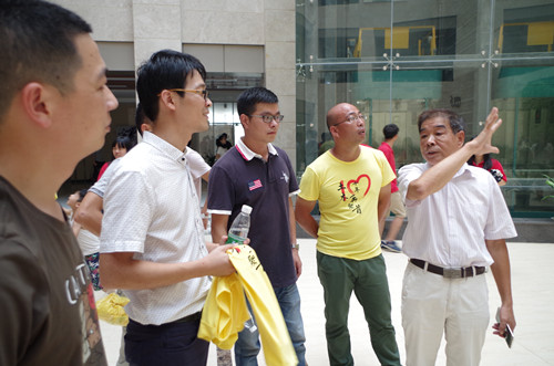 唐文华主任向员工们介绍公司变化_副本.jpg