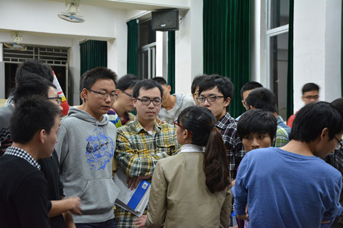 应聘员工与用人单位沟通交流.jpg