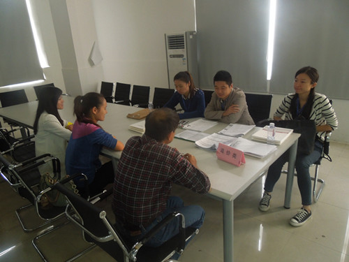 名筑实业集团招聘人员与我系教师交流，反馈此次员工面试的情况_副本.jpg