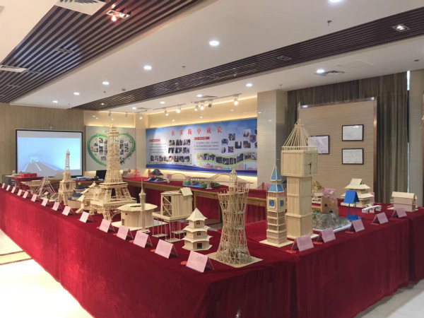 3建筑模型设计比赛作品展_meitu_3.jpg